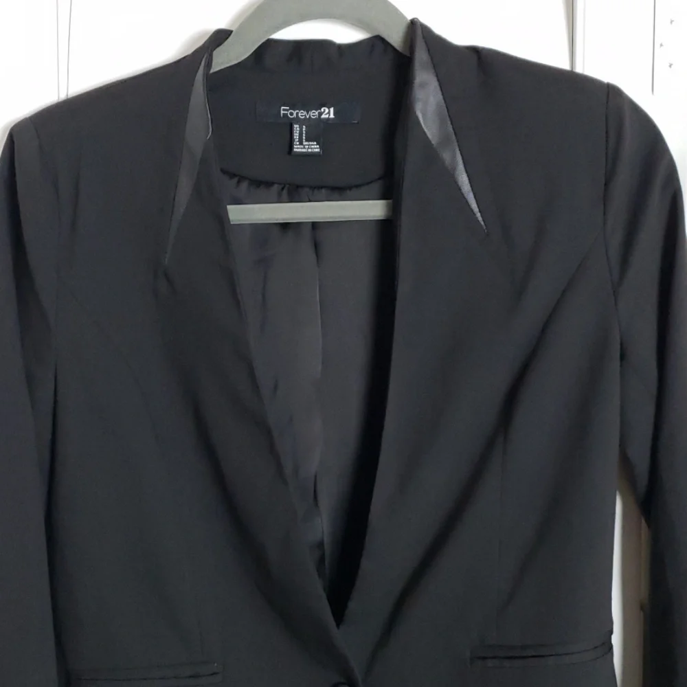 Forever 21 Black Blazer
